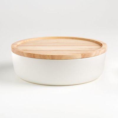 Oven to Table Round Serving Bowl with Lid