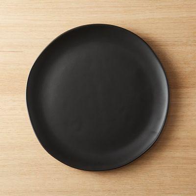 Crisp Matte Black Dinner Plate