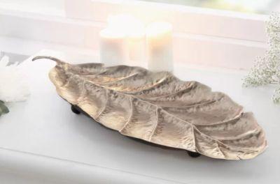Korolevu Metal Shell Leaf Decorative Plate