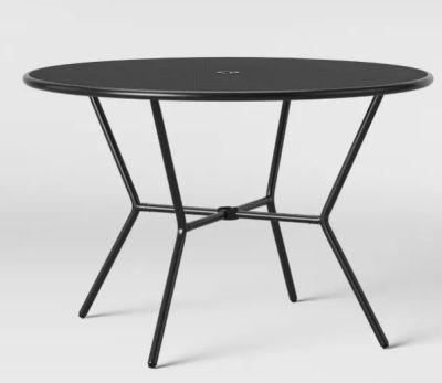 Bangor 4 Person Round Patio Dining Table