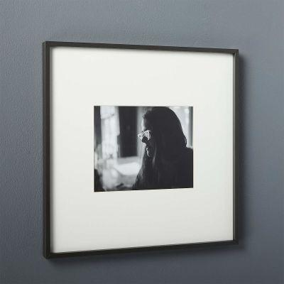 GALLERY BLACK PICTURE FRAME WITH WHITE MAT 8"X10"